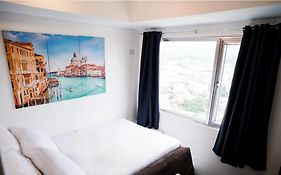Modern Designed Studio Condo Near Ayala Centrio